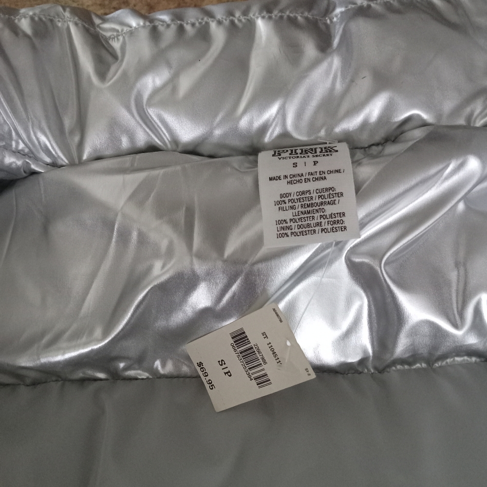 Vest - Picture 5 of 5